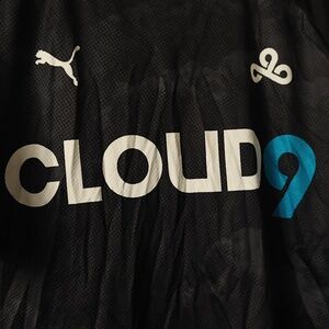 Cloud 9 tshirt